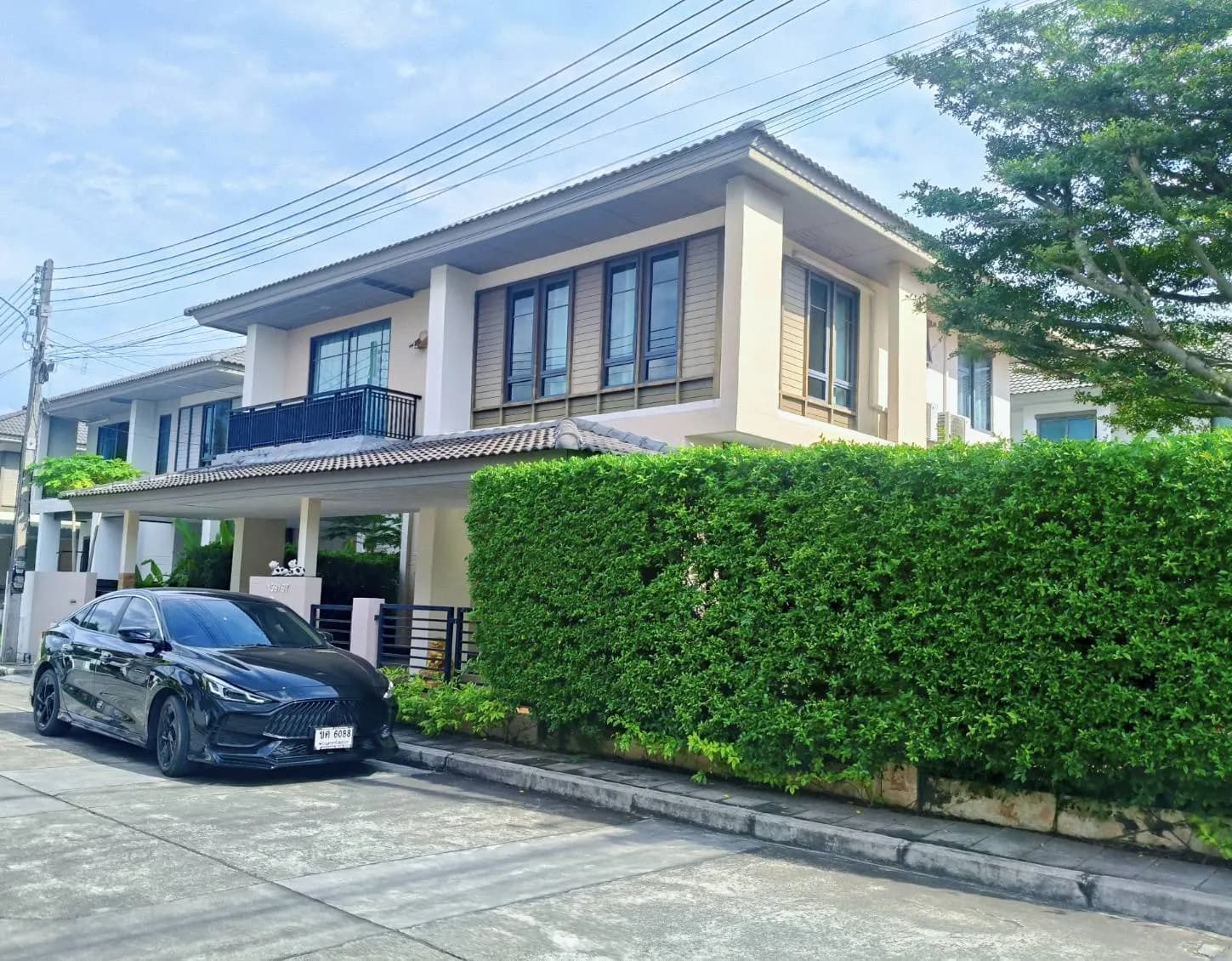 3 Beds House, Burasiri