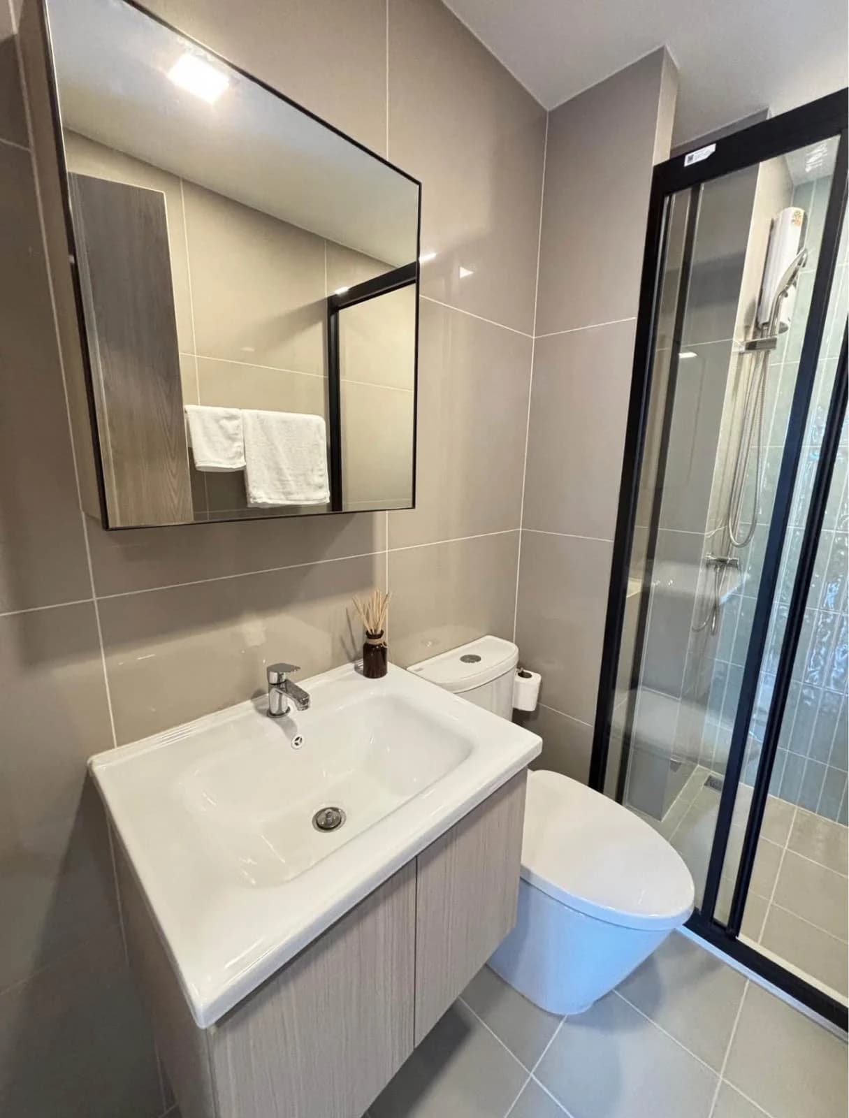 1 Bed Condo, The Base Bukit - photo 3