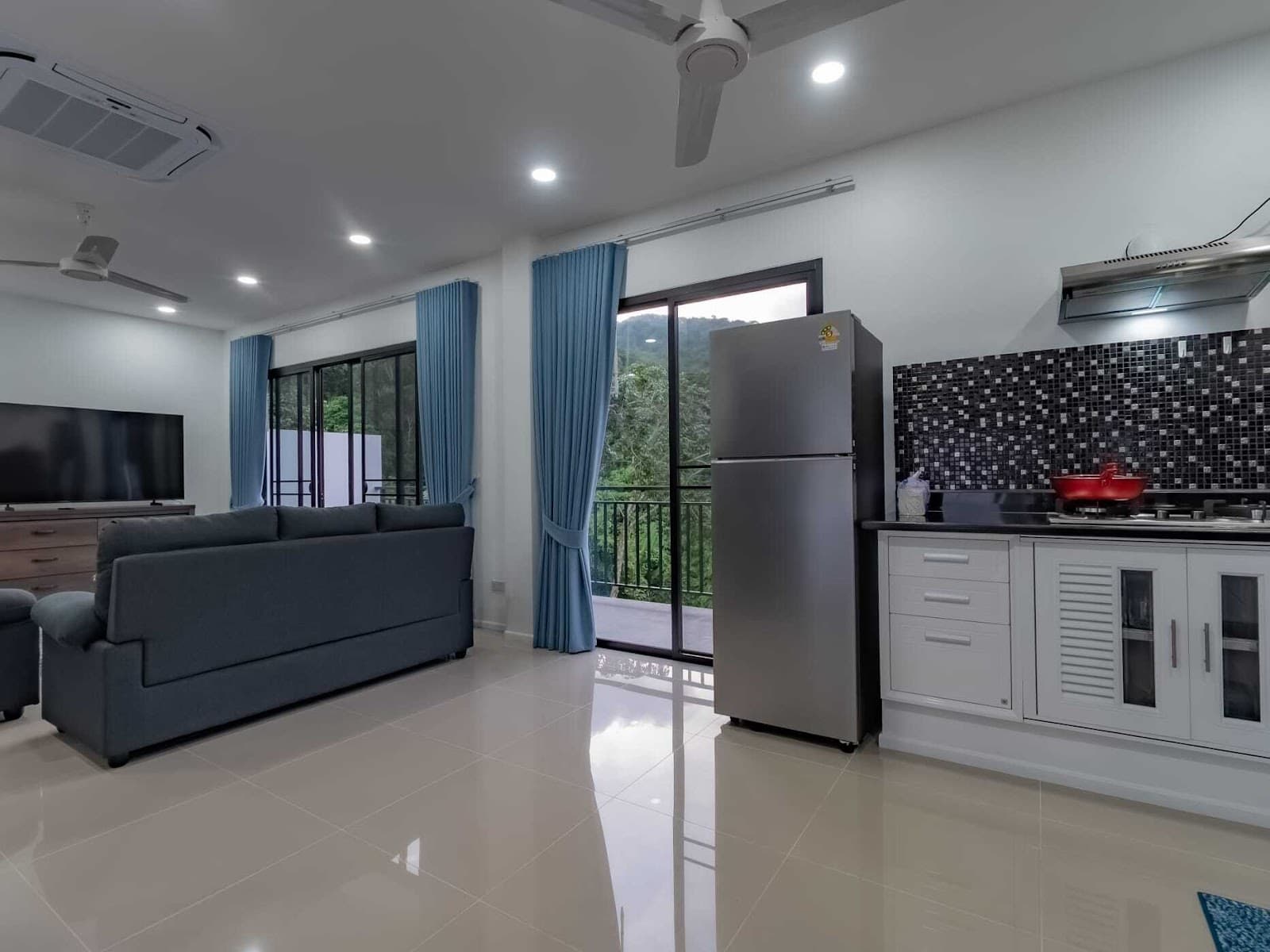 3 Beds Villa in Chalong - photo 5