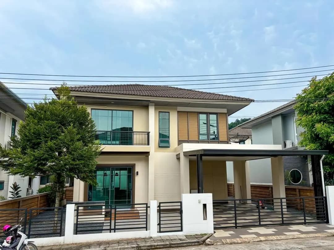 3 Beds House, Burasiri