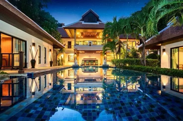 4 Beds Villa, Nai Harn Baan Bua