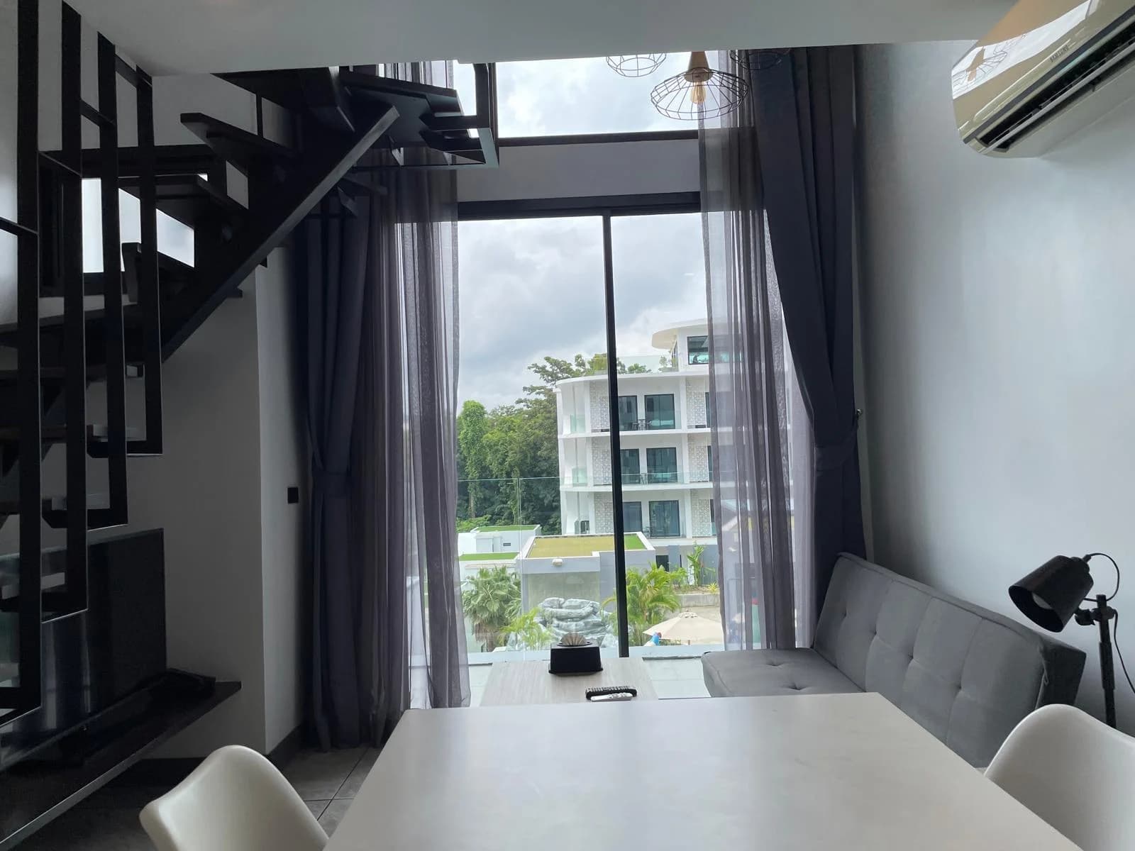 1 Bed Condo, Utopia Loft - photo 2