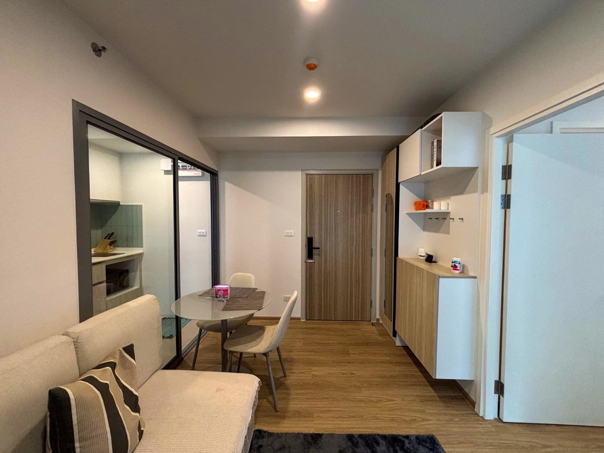 1 bedroom condo for rent Phyll Central - photo 5