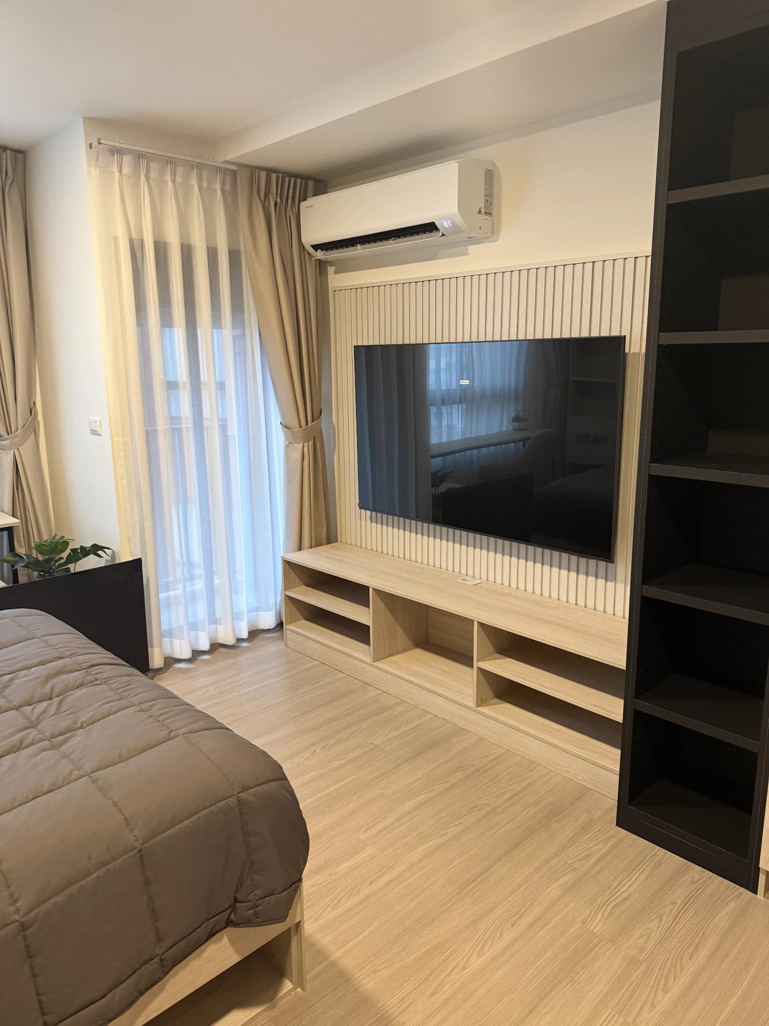 1 Bed Condo, The Base Bukit - photo 2