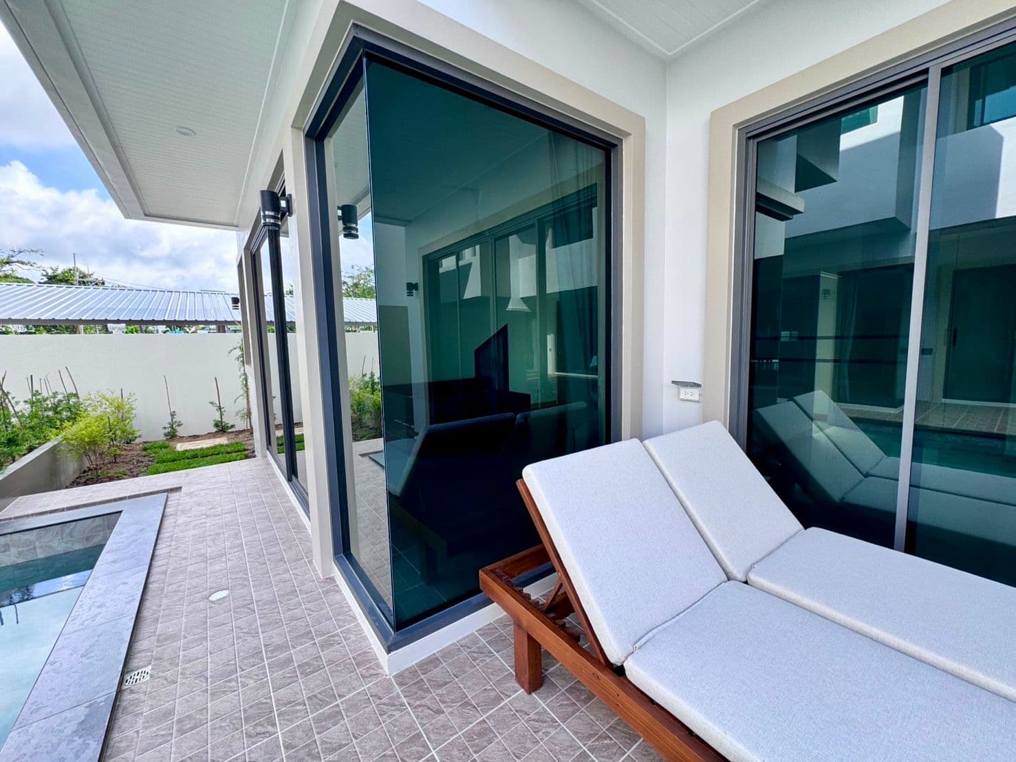 3 Beds Villa, Bay Sand by Jay House