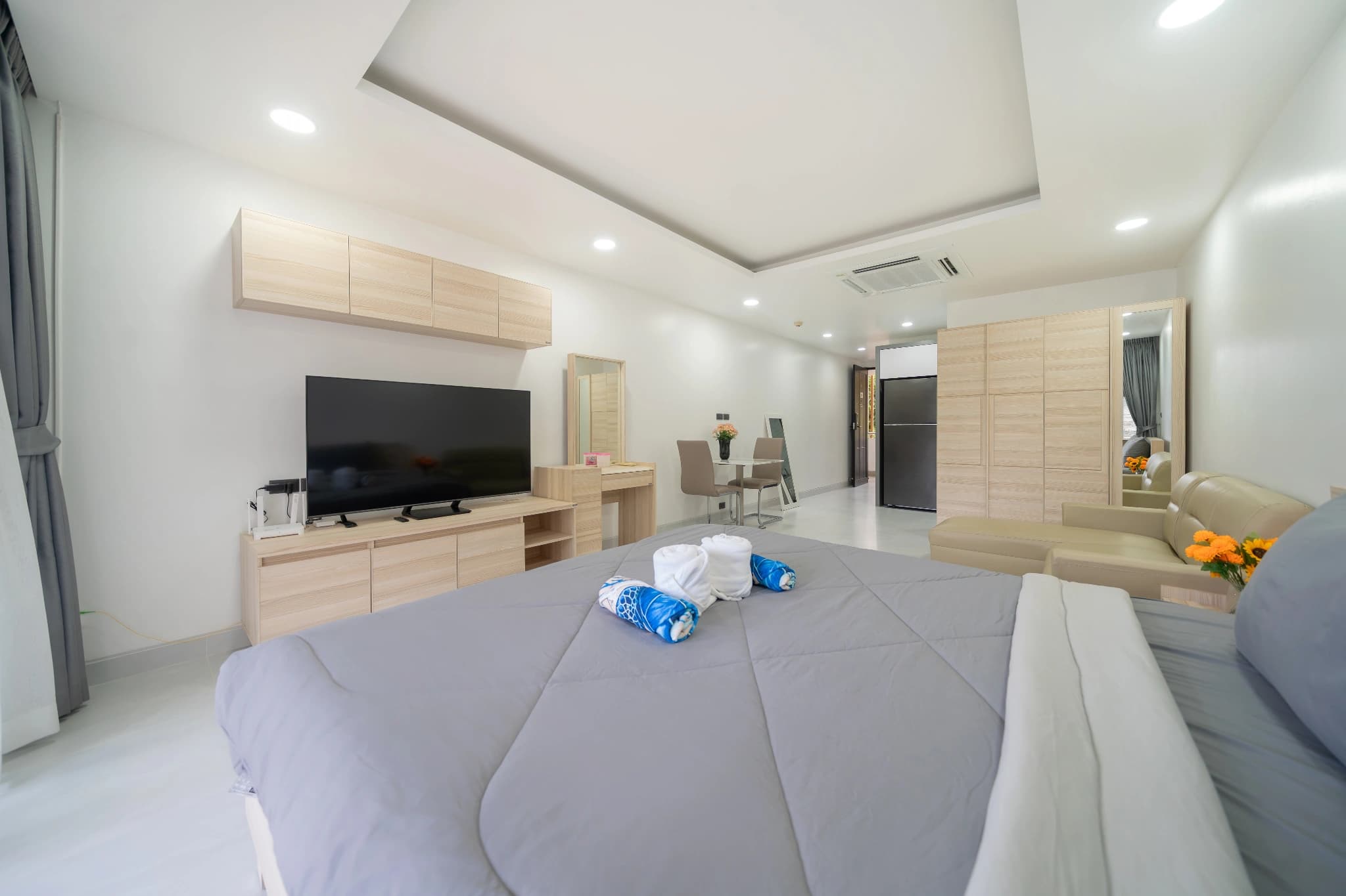 Condo, Nakalay Palm - photo 2