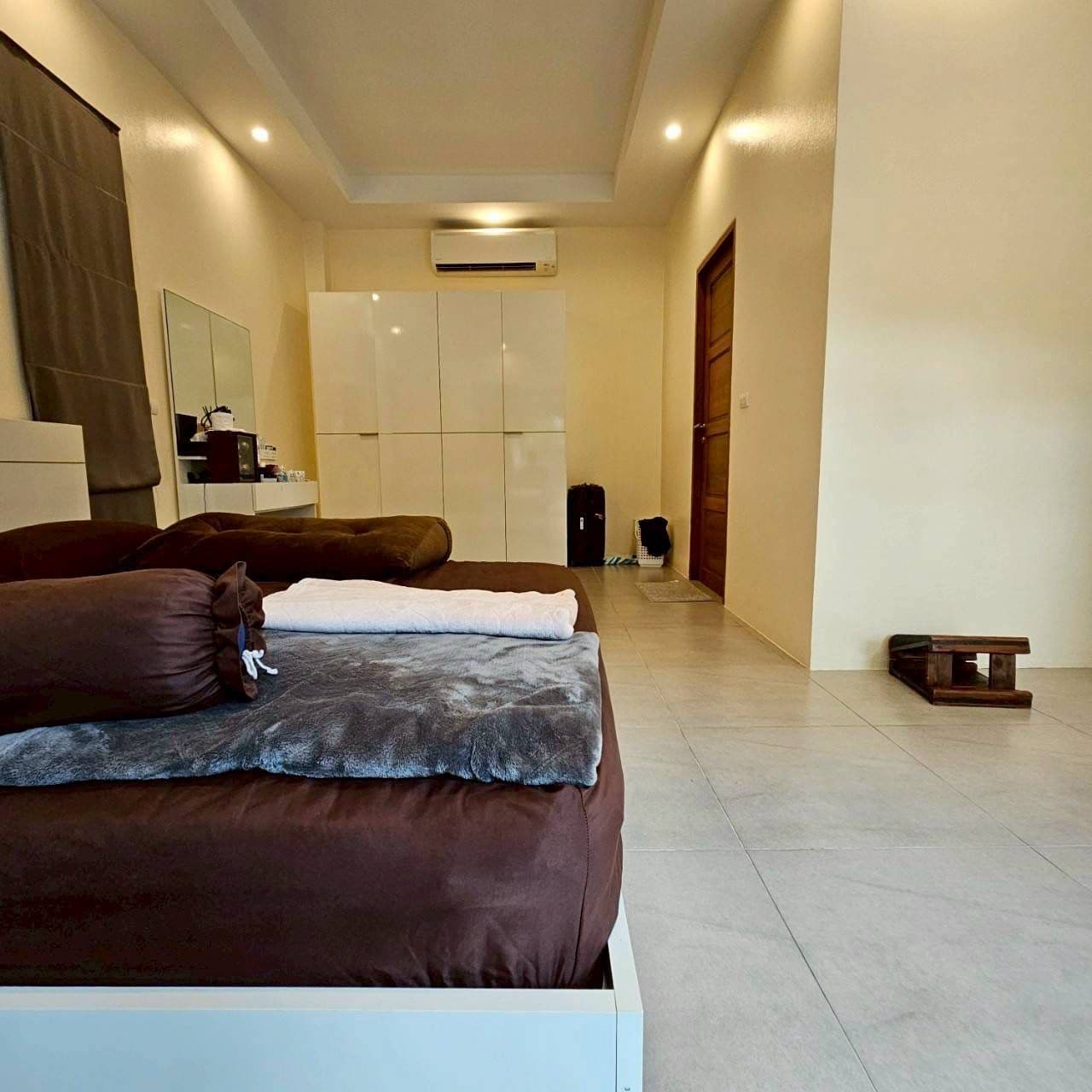 4 Beds Villa in Chalong - photo 2