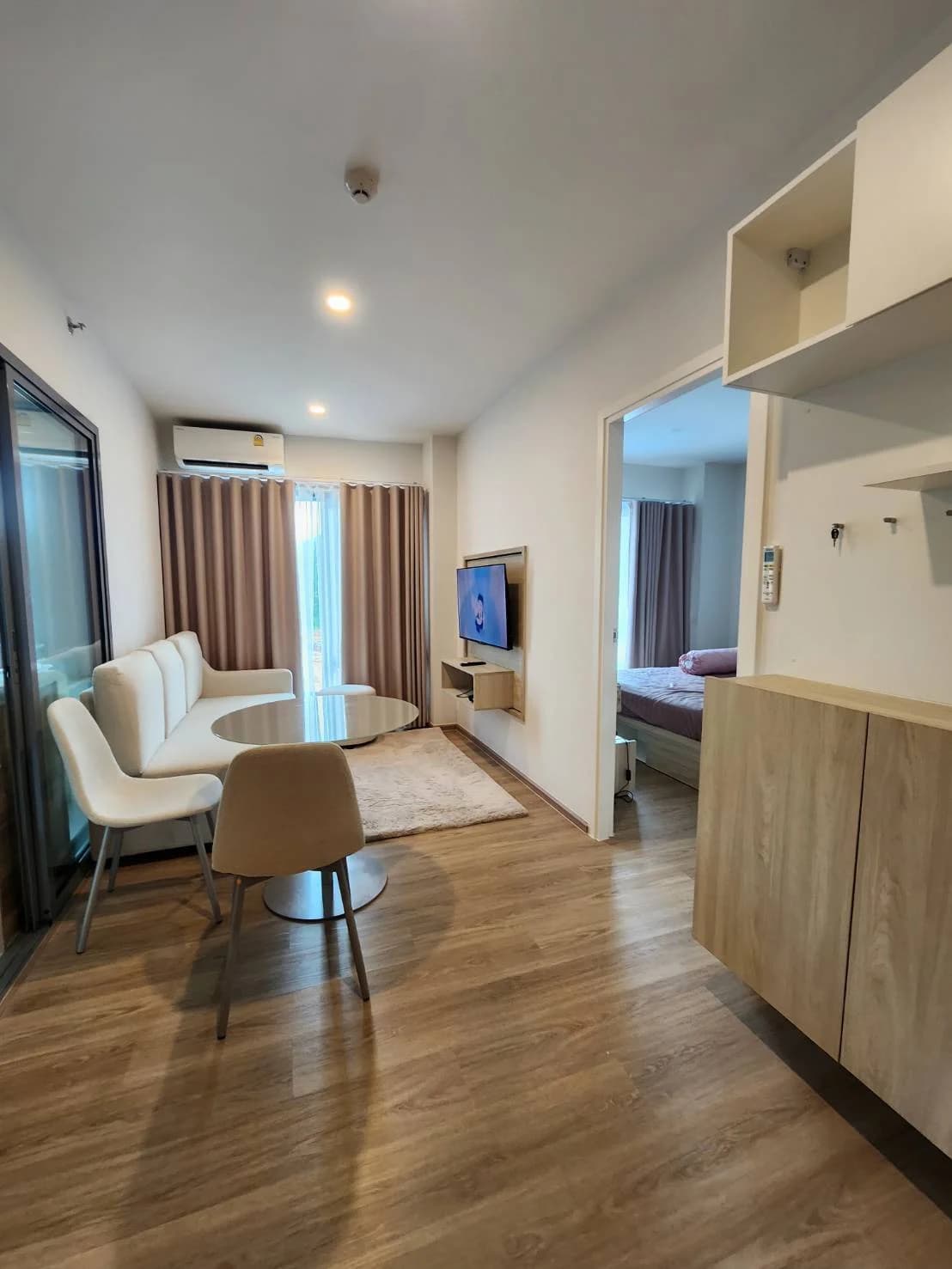 1 Bed Condo, Phyll Central - photo 3