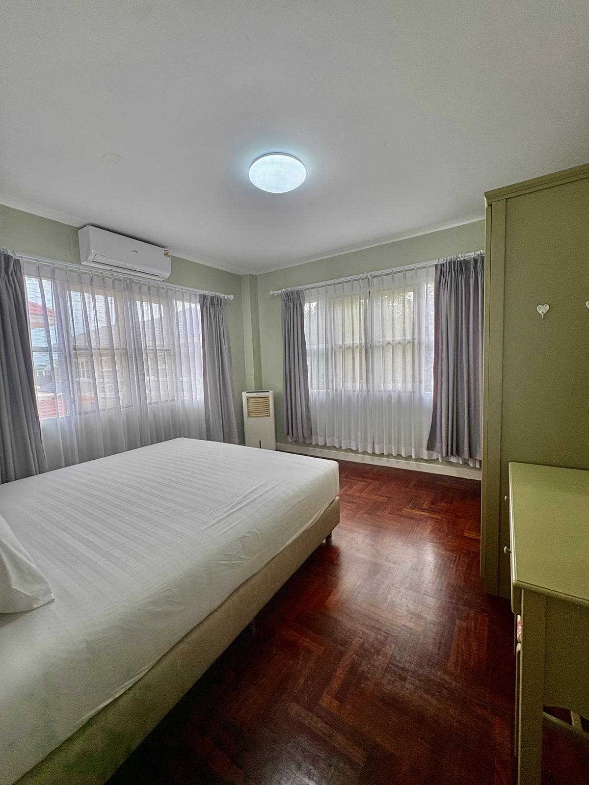 4 Beds Villa in Chalong - photo 2