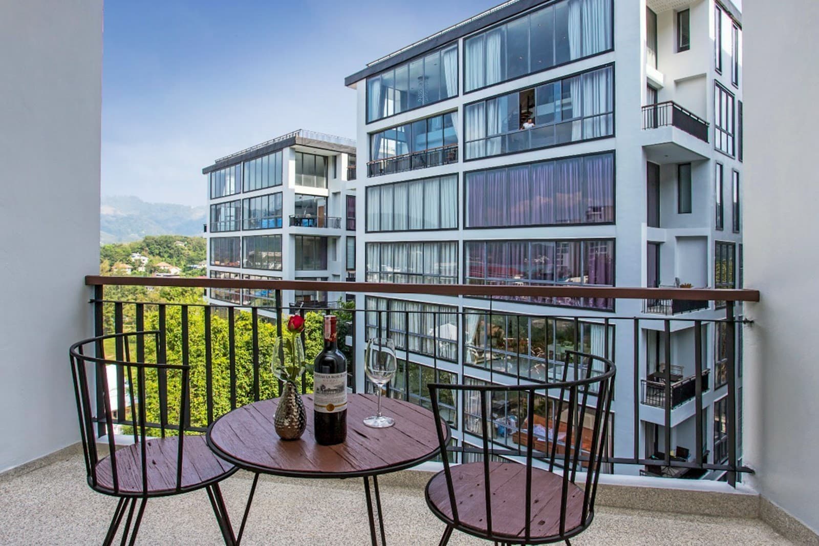 1 Bed Condo, Icon Park - photo 2