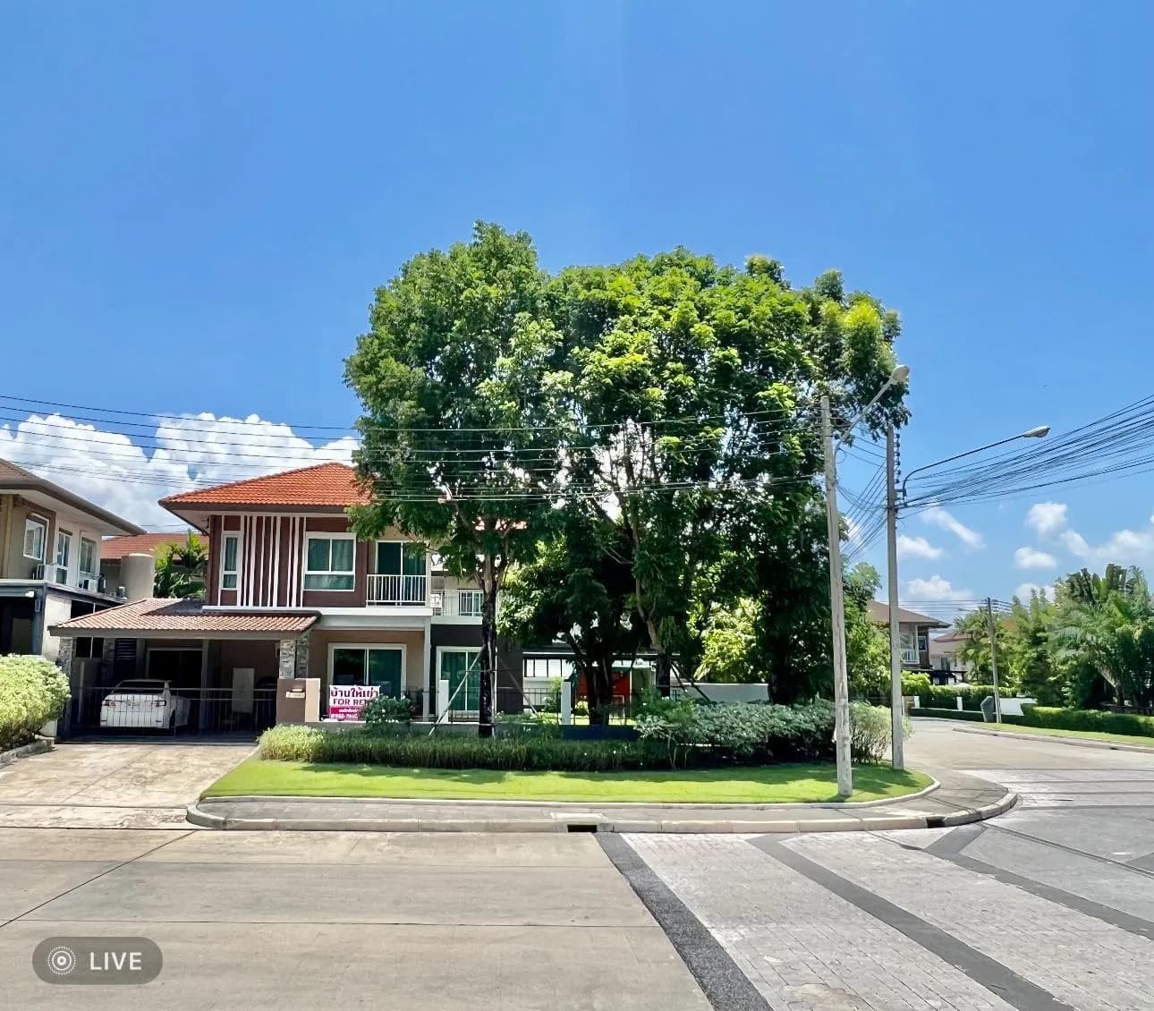 3 Beds House, Saransiri