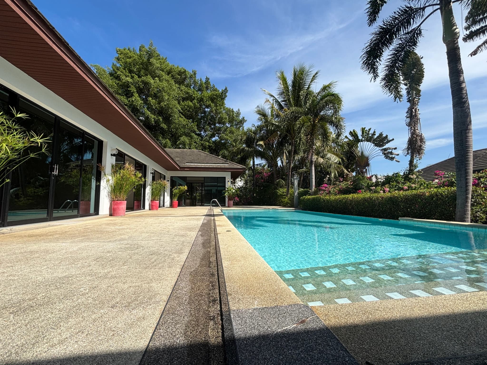 4 Beds Villa, Claude - photo 2