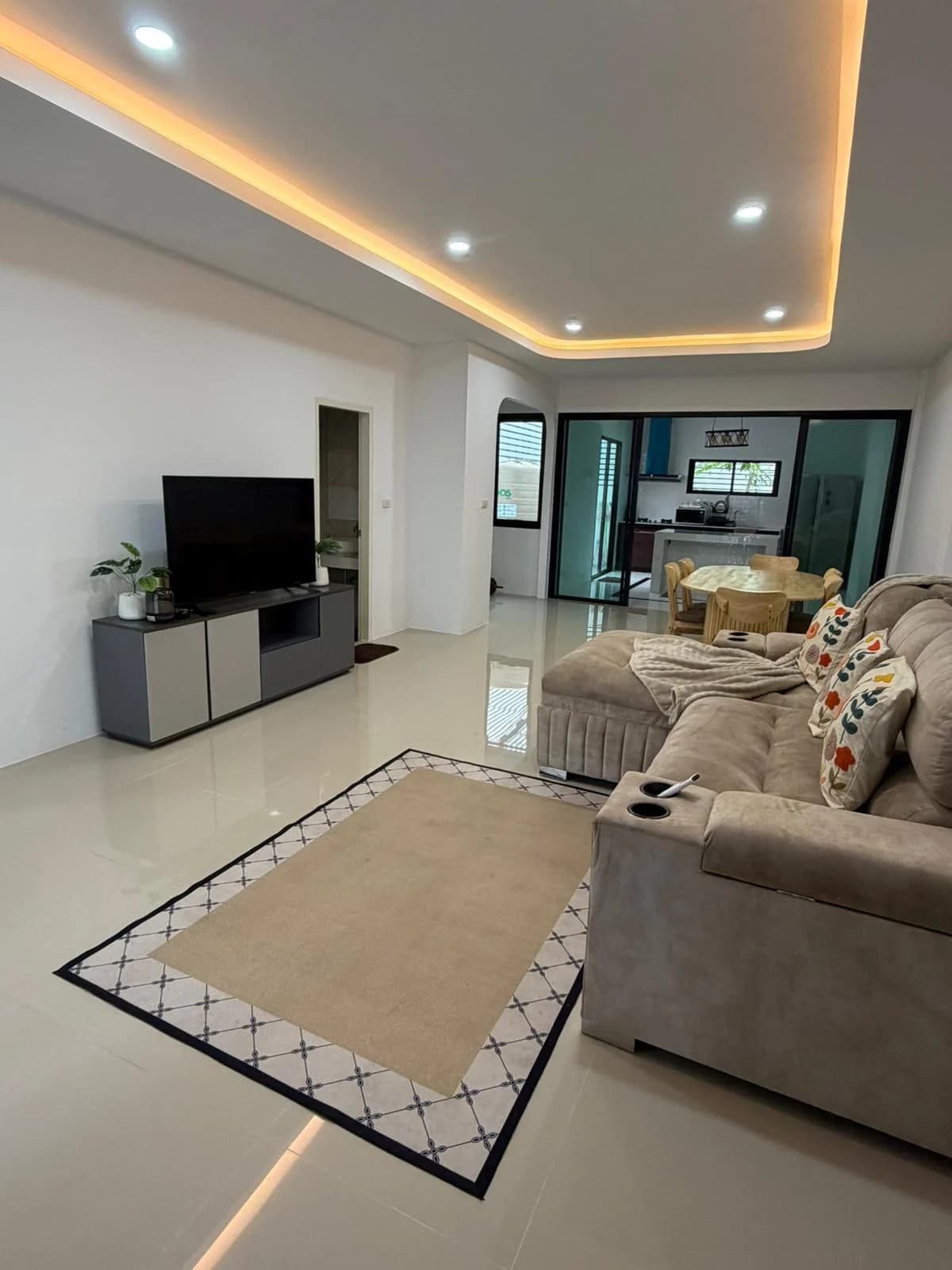3 bedroom house for rent - photo 2