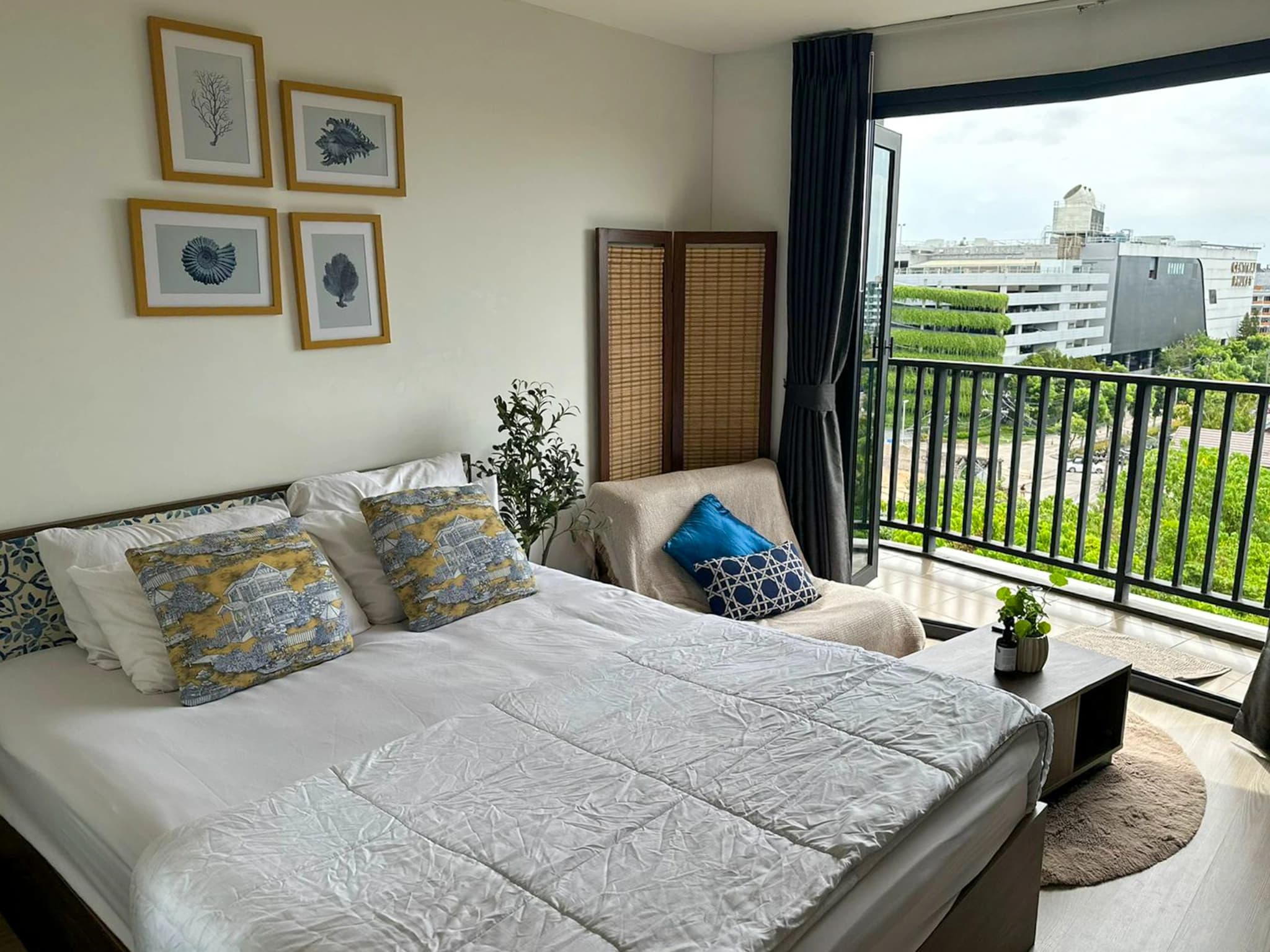 Condo, The Base Central