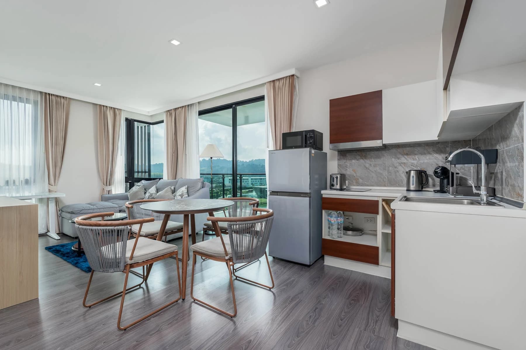 2 bedroom apartment for rent Royal Lee The Terminal Phuket