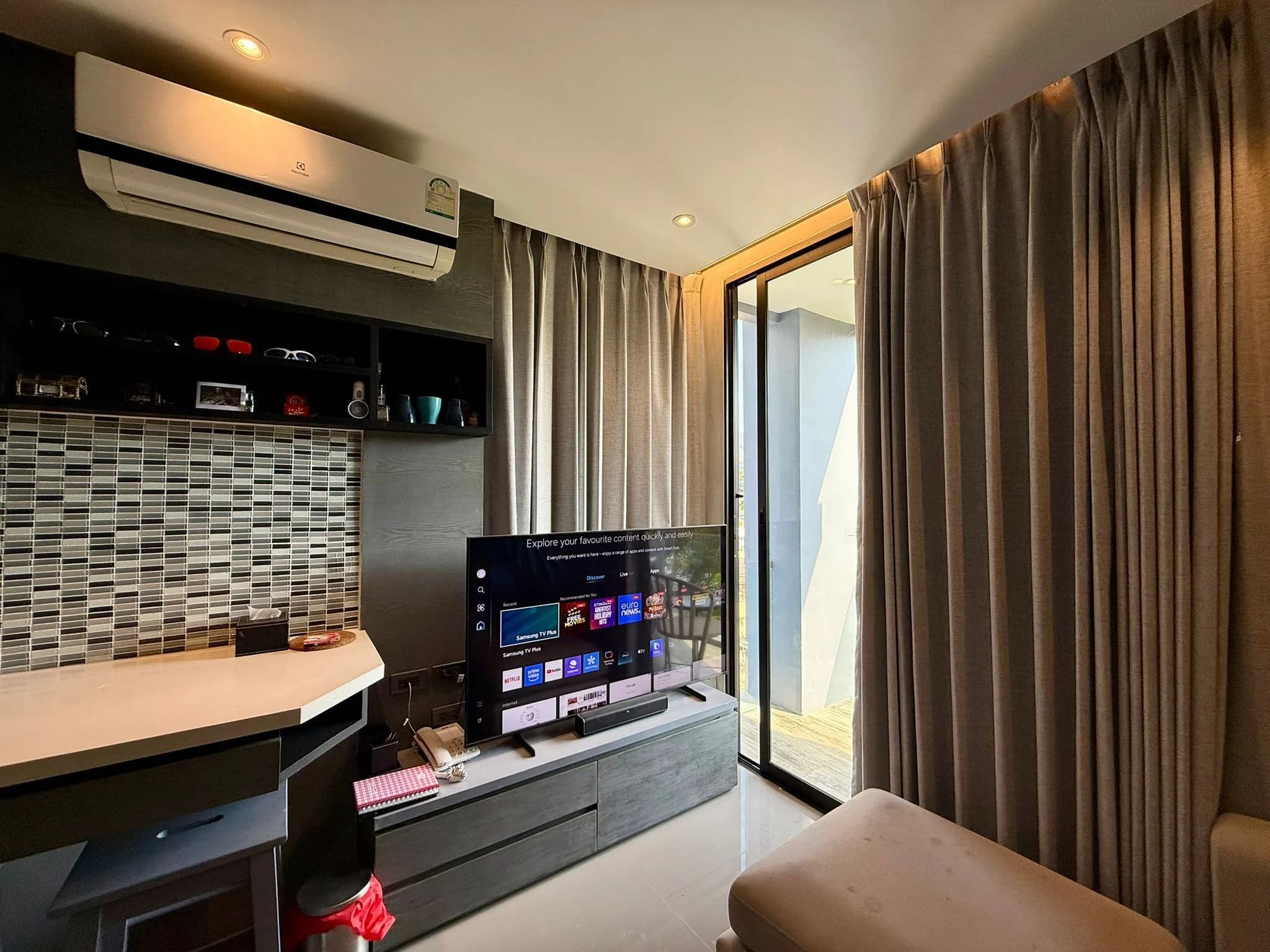 1 Bed Condo, CITYGATE - photo 3