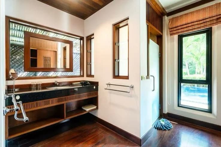 4 Beds Villa, Nai Harn Baan Bua - photo 3
