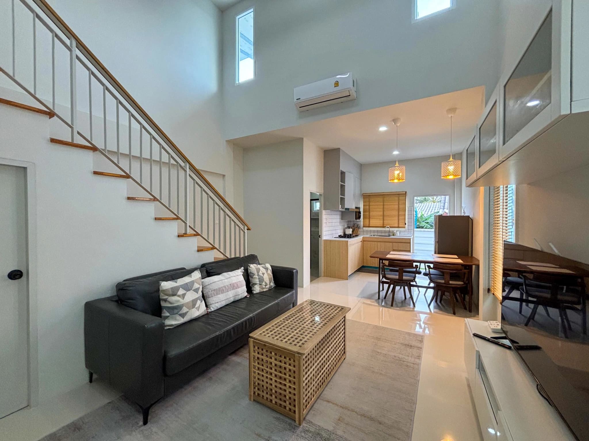 2 bedroom house for rent Modern Life Si Sunthon