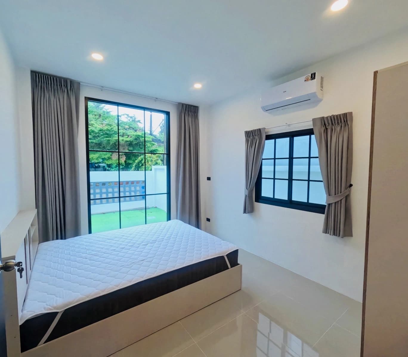 3 bedroom house for rent Chok Thip Villa - photo 5