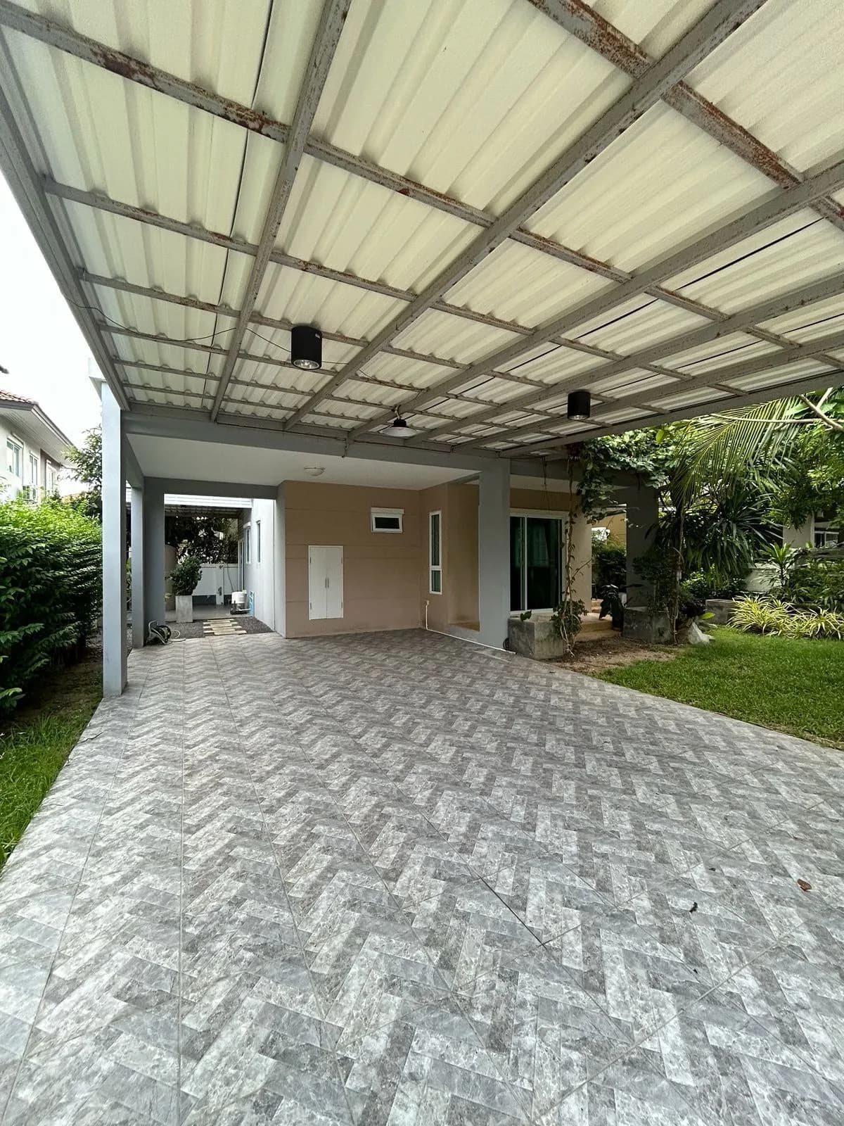 4 Beds House, Saransiri - photo 3