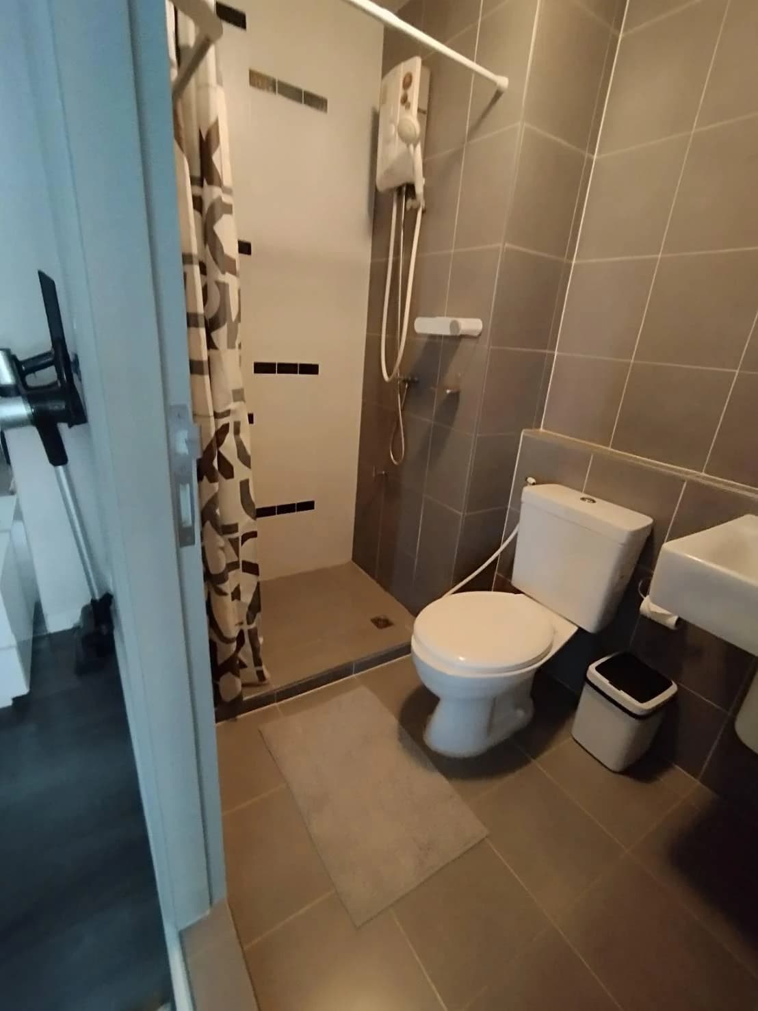 2 Beds Condo, Dcondo Mine - photo 2