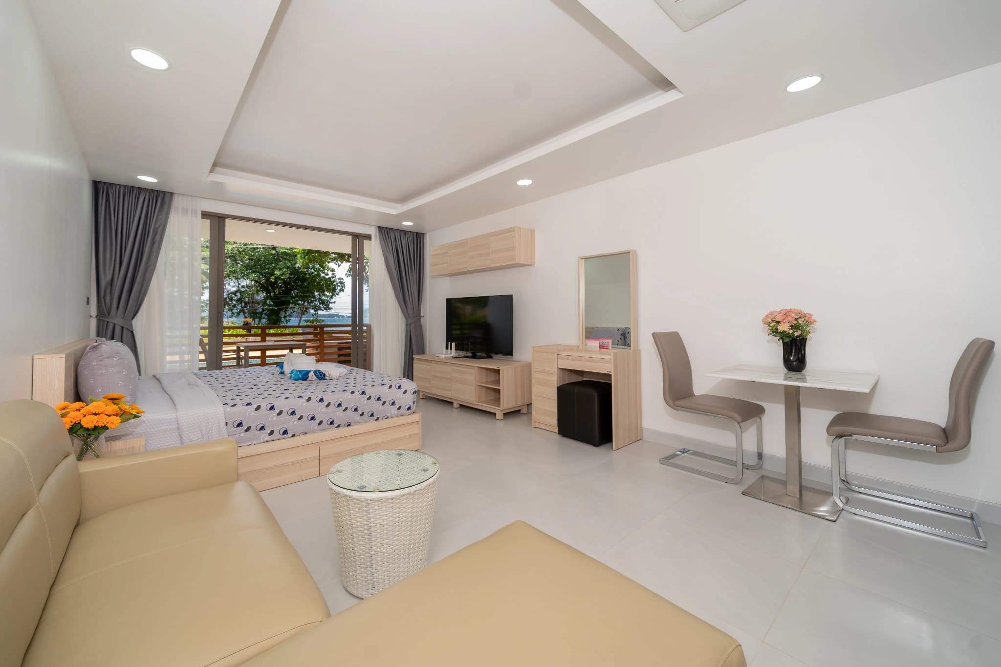 Condo, Nakalay Palm - photo 2