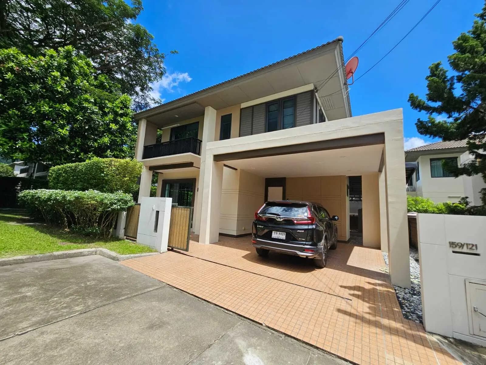 3 Beds House, Burasiri