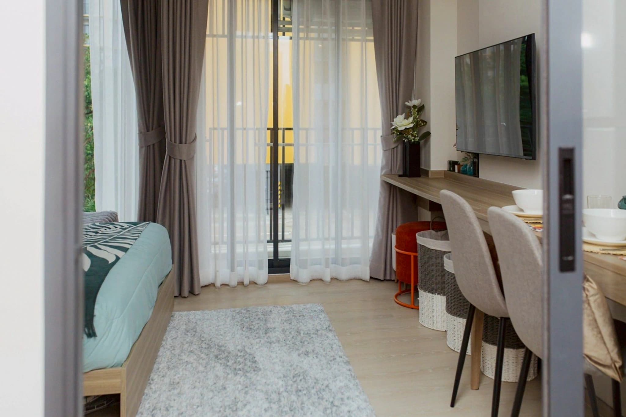 Studio condo for rent The Base Rise