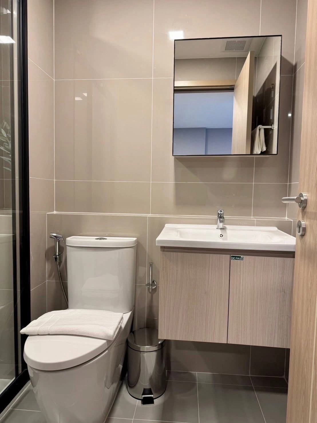 2 bedroom condo for rent THE BASE Bukit - photo 5