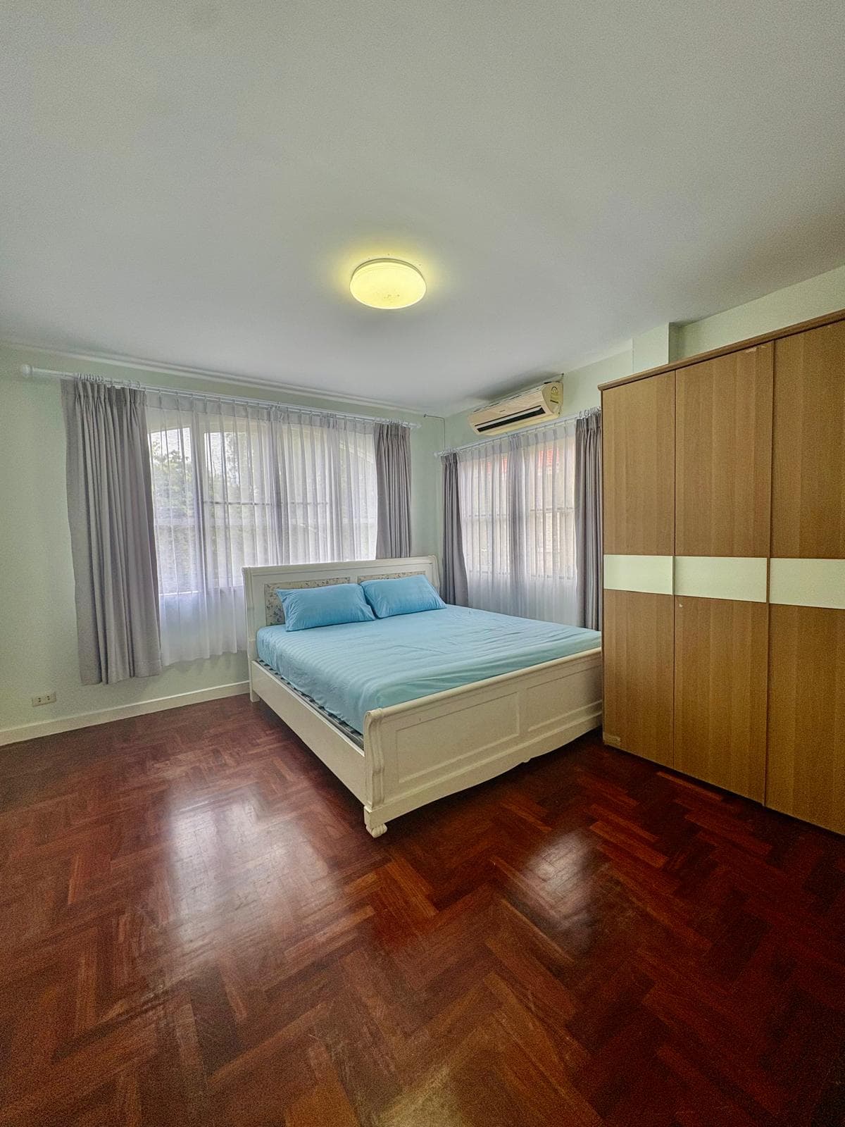 4 Beds Villa in Chalong