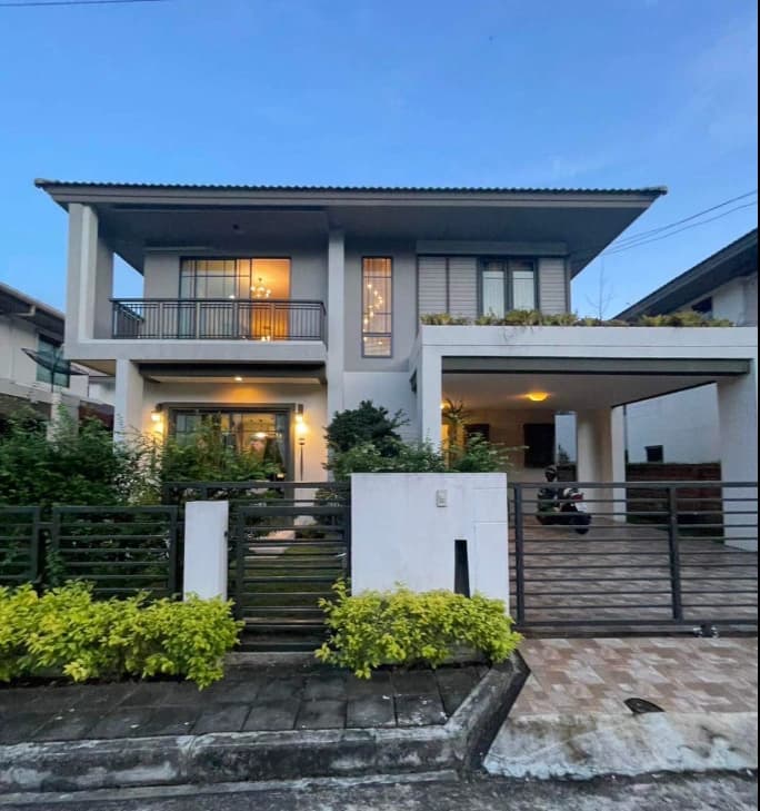 3 Beds House, Burasiri