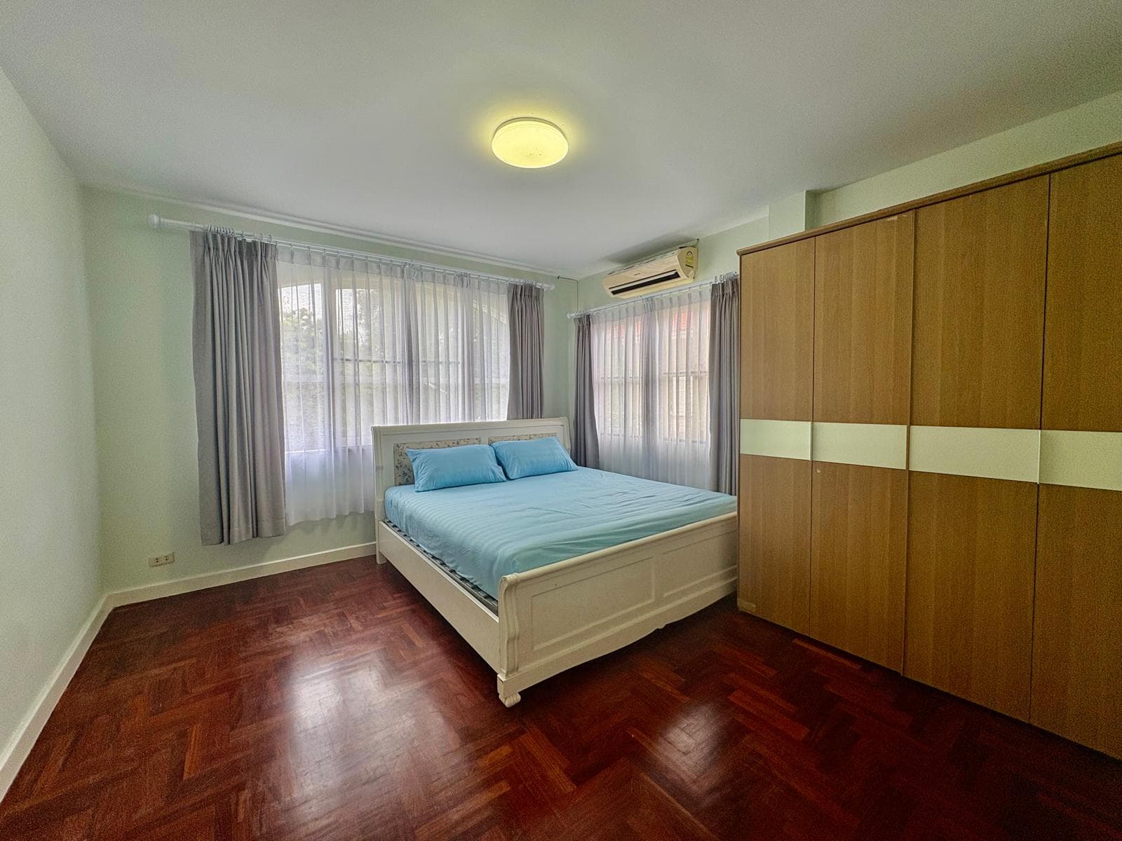 4 Beds Villa in Chalong - photo 4
