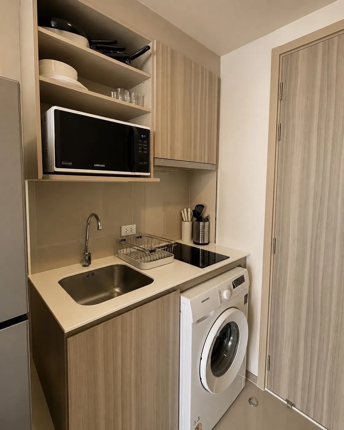 Studio condo for rent The Base Rise - photo 3