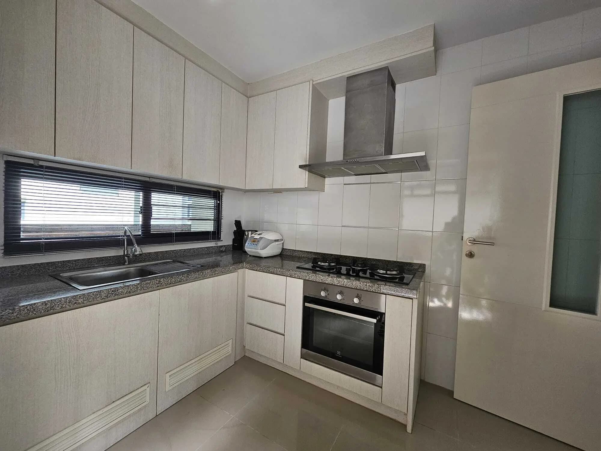 3 Beds House, Burasiri - photo 4