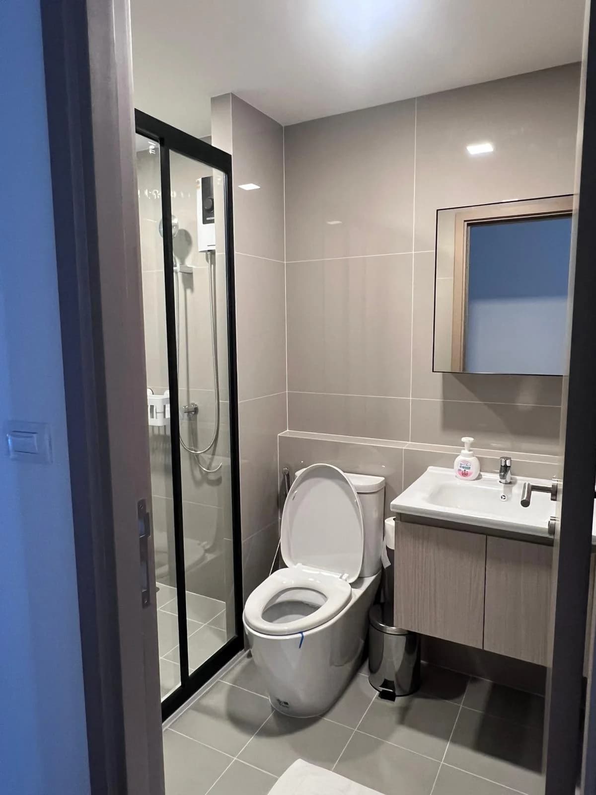 2 bedroom condo for rent THE BASE Bukit - photo 3