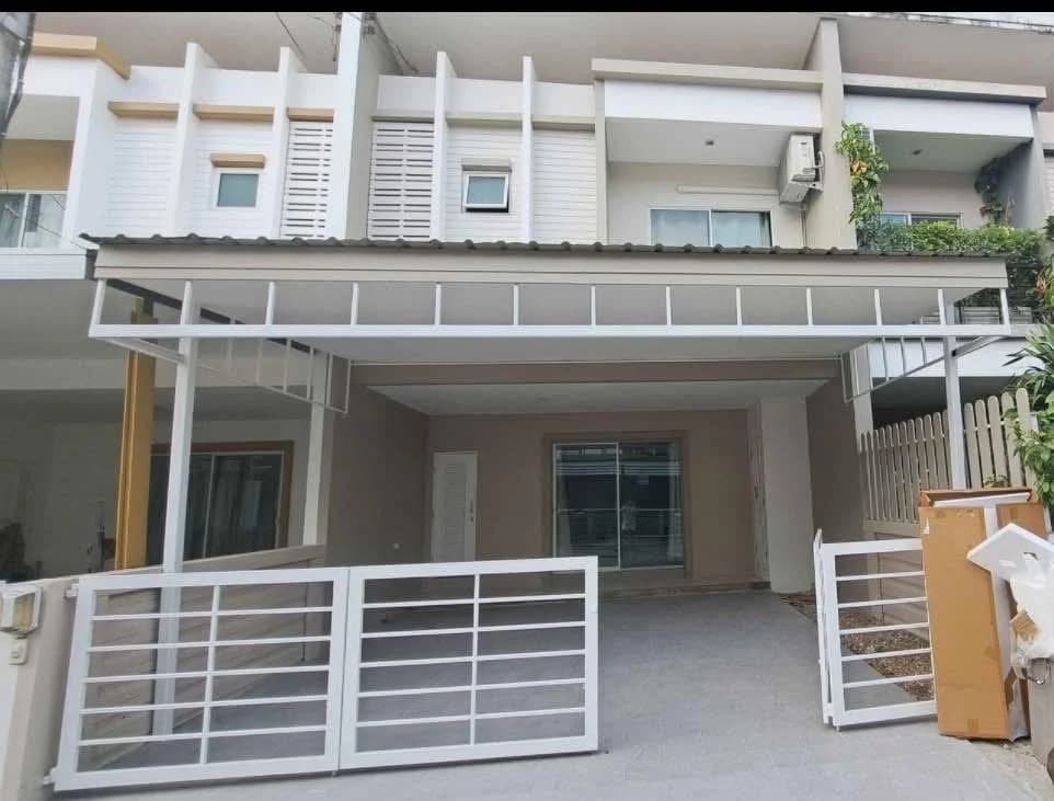 3 Beds House, Habitown