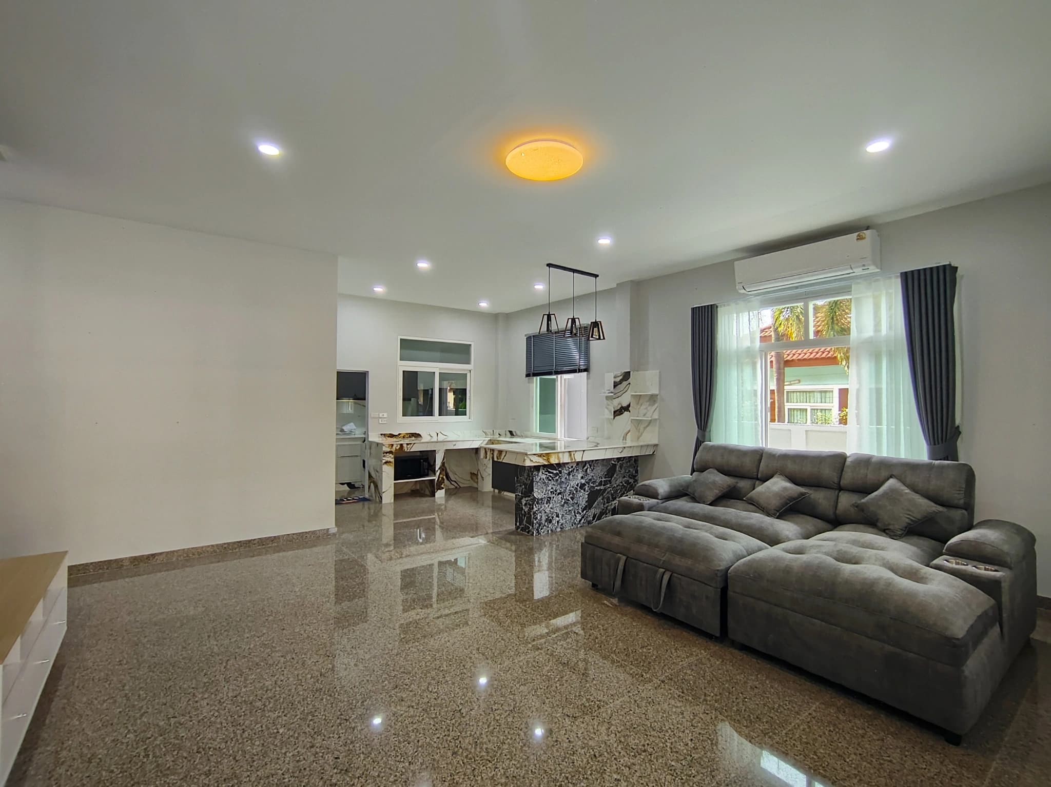 3 bedroom house for rent The Valley - photo 3