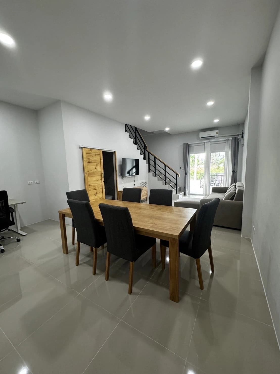3 bedroom townhouse for rent The Rich Villas @Palai