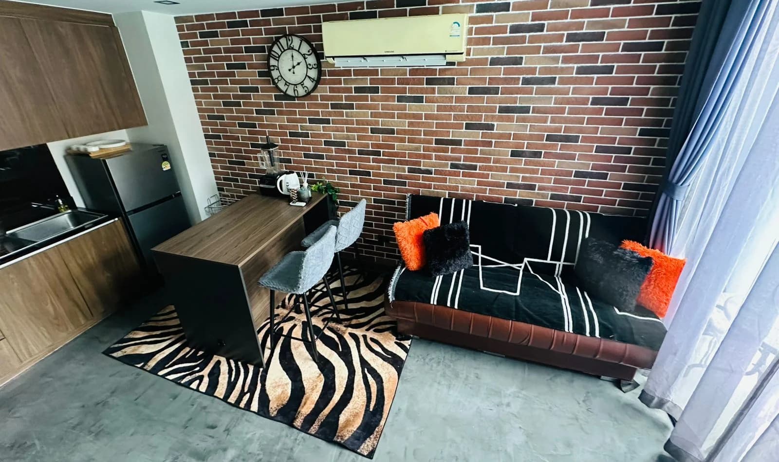 1 Bed Condo, Utopia Loft - photo 5