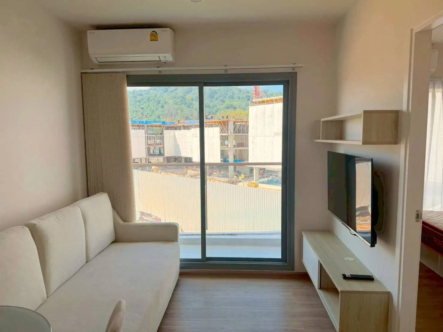 1 bedroom condo for rent Phyll Central - photo 2