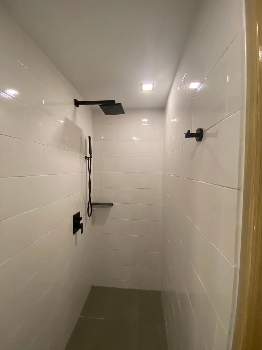 1 Bed Condo, Utopia - photo 2