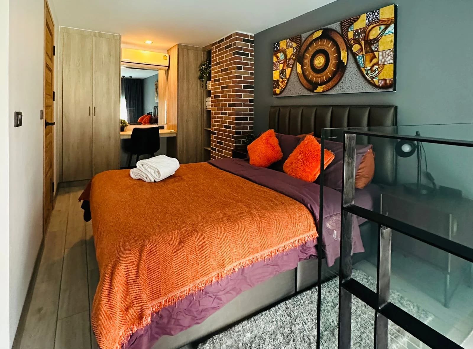 1 Bed Condo, Utopia Loft - photo 4