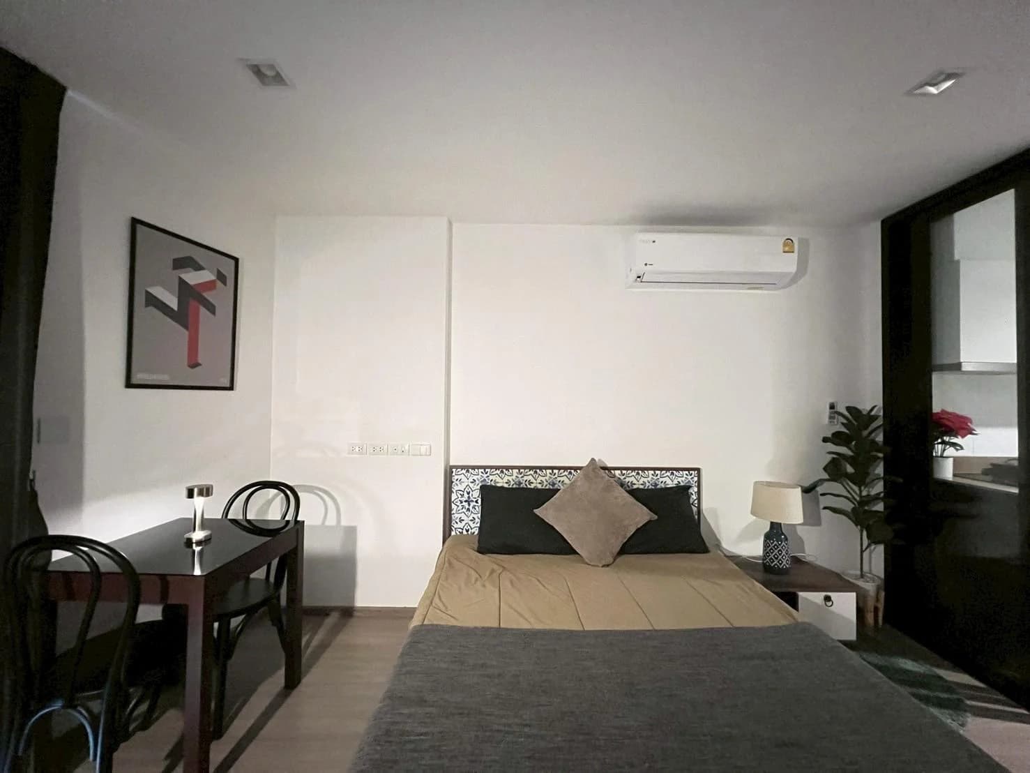 Condo, The Base Central - photo 4