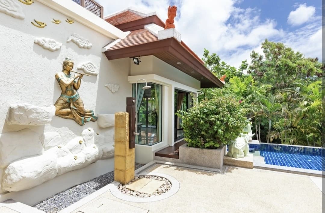 3 Beds Villa, Nai Harn Baan Bua - photo 3