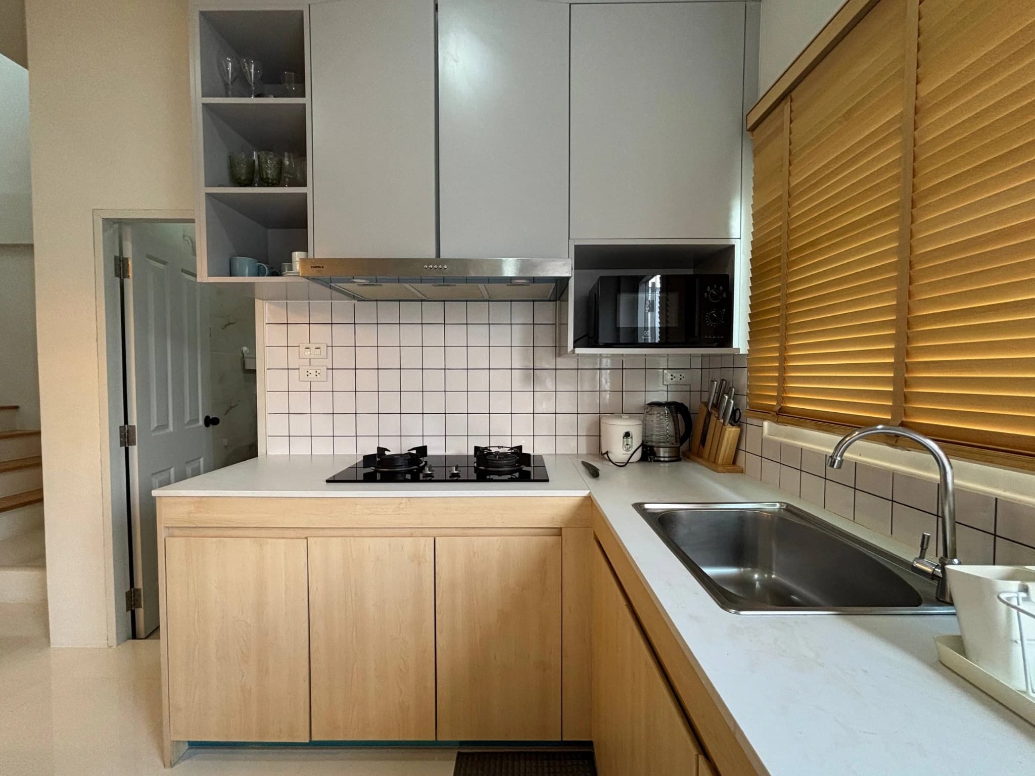 2 bedroom house for rent Modern Life Si Sunthon - photo 4