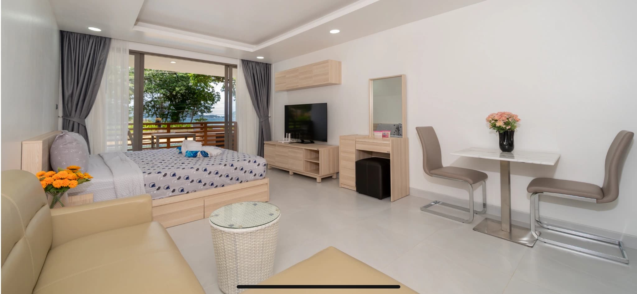 Condo, Nakalay Palm - photo 4