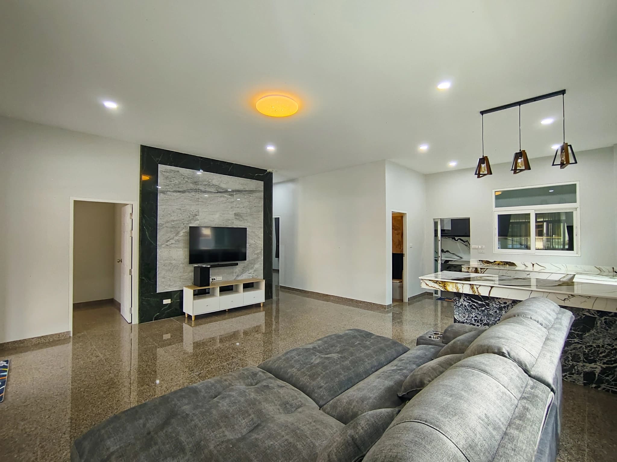 3 bedroom house for rent The Valley - photo 2