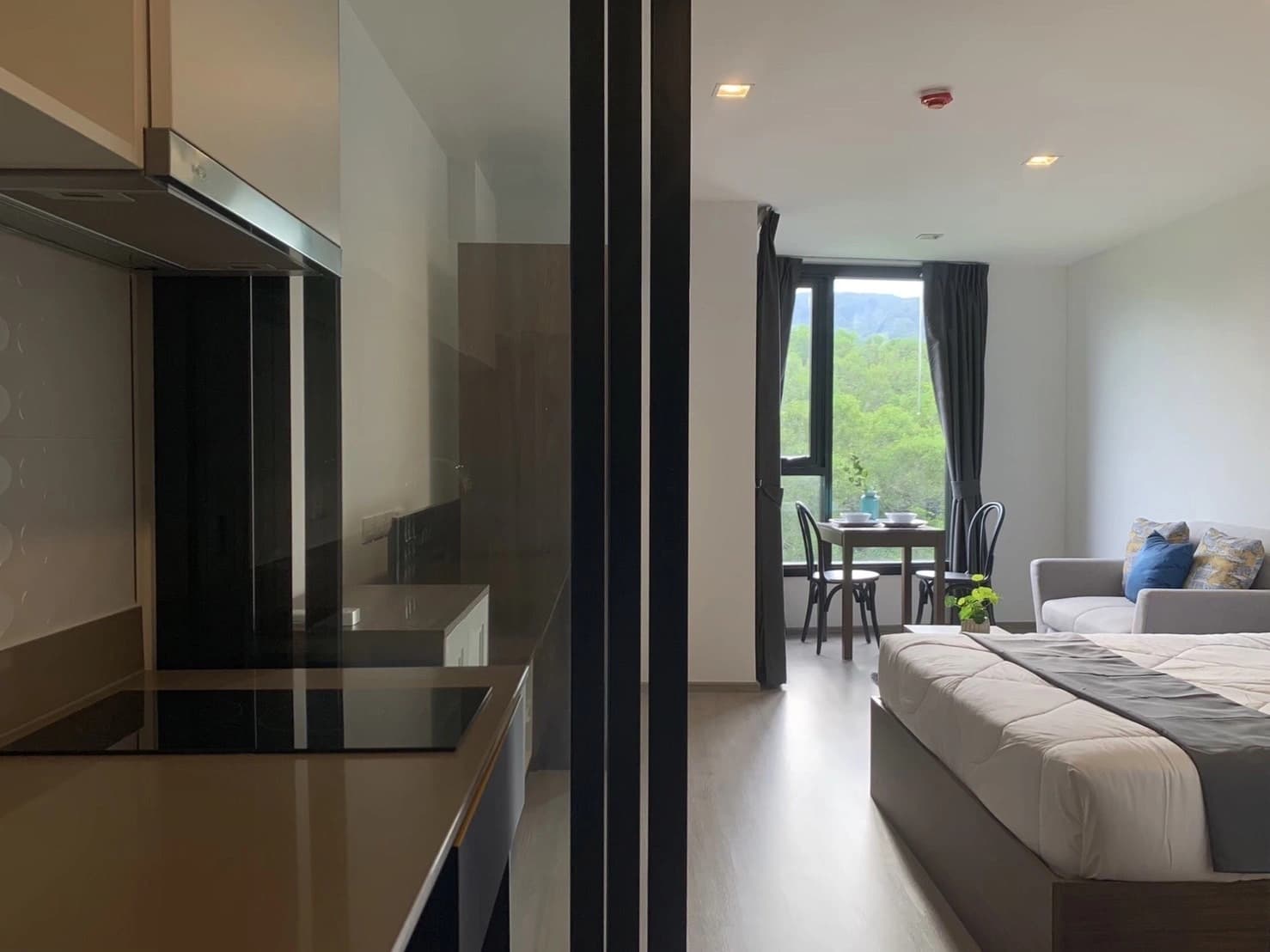 1 Bed Condo, The Base Central
