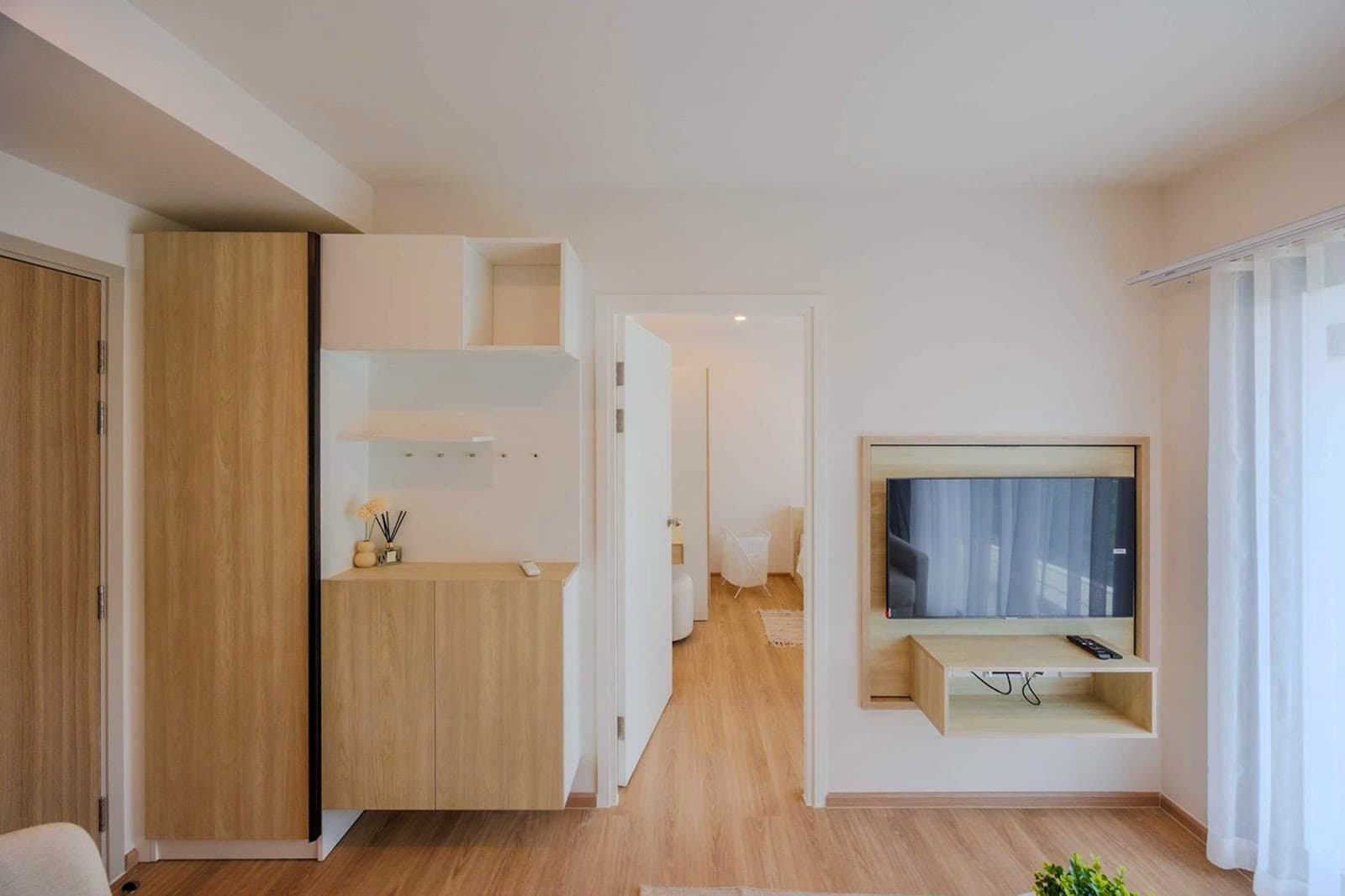 1 Bed Condo, Phyll Central - photo 4