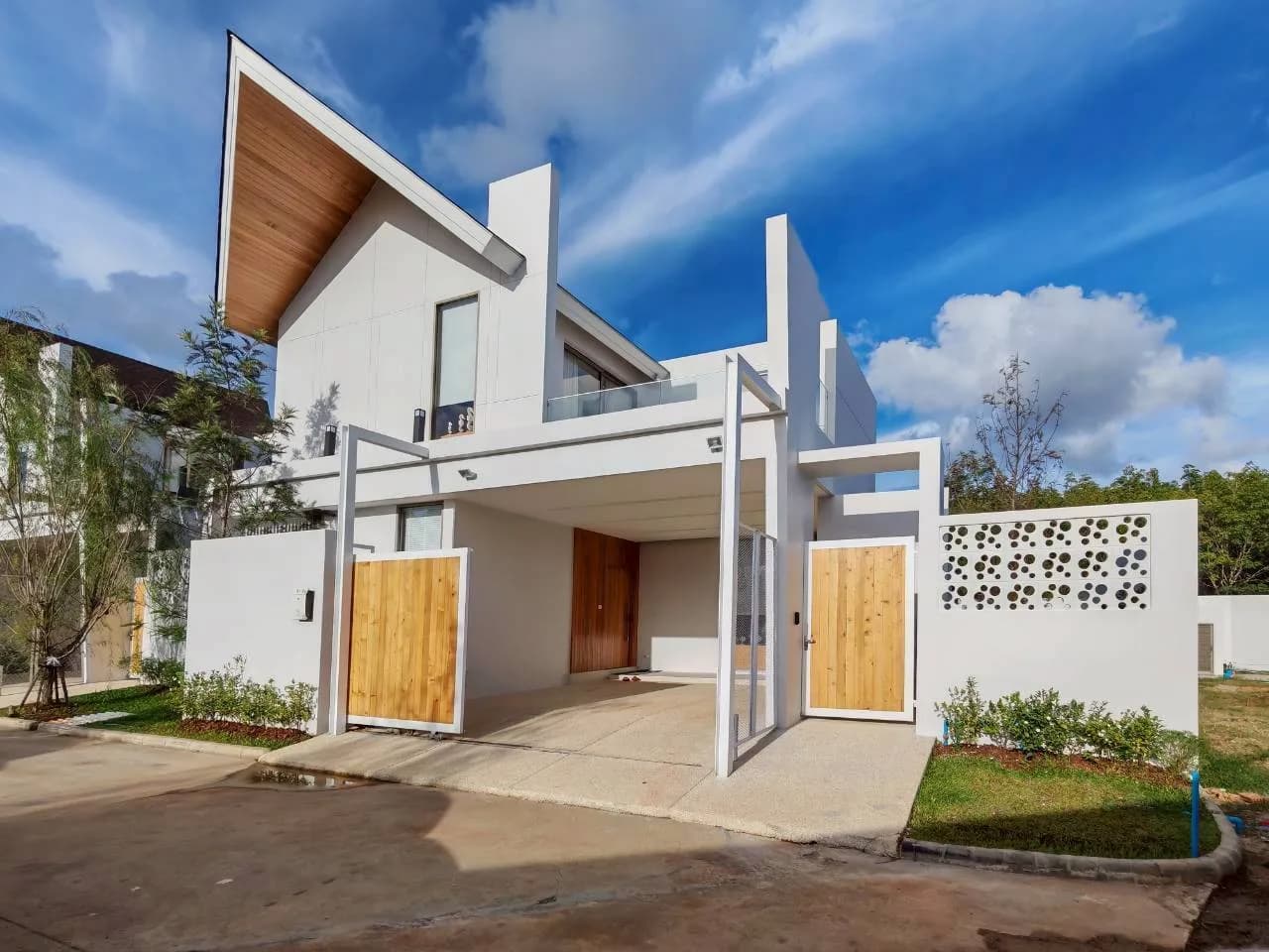 3 bedroom villa for rent LuxPride by Wallaya Villas